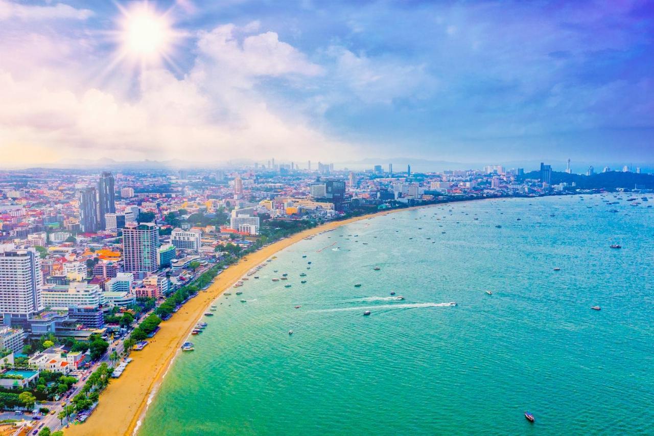 By Dee @Jomtien Hotel Pattaya Exterior photo