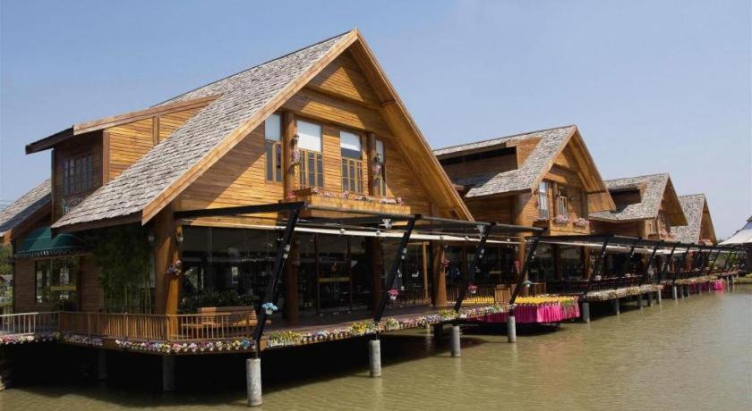 By Dee @Jomtien Hotel Pattaya Exterior photo